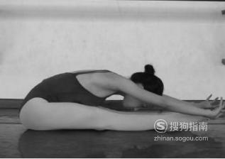 中国古典舞基本功的训练动作