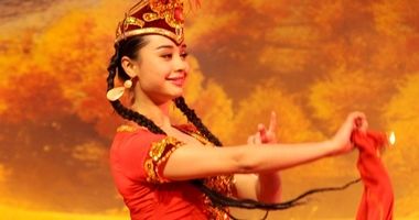新疆舞蹈“动脖子”学习技巧