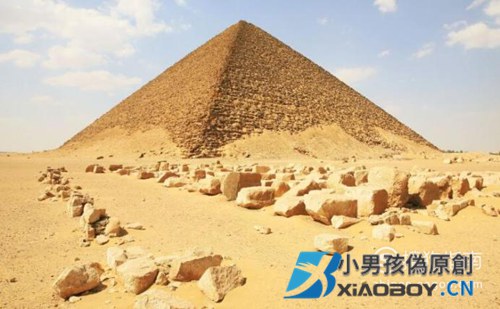 探秘神奇的埃及红色金字塔