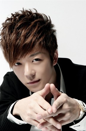 王栎鑫Yue、Ahu、KA个人资料__1989年1月18日(农历:腊月十一)