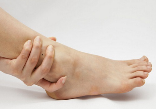 脚的形状取决于命运