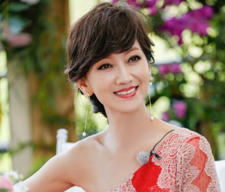 赵雅芝分析了他生活中的感受