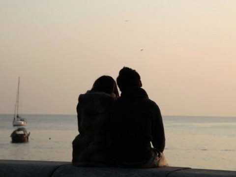 嫁给一个95属猪的男人和一个98属虎的女人好吗