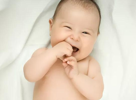 这个姓黄的男孩名叫大全