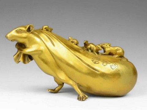 两只老鼠一起发财。老鼠靠什么生肖发财？