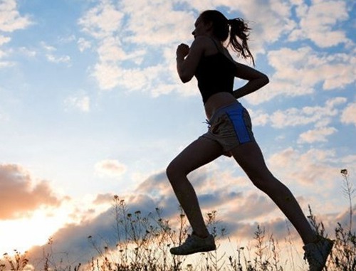 看熟人走路的姿势