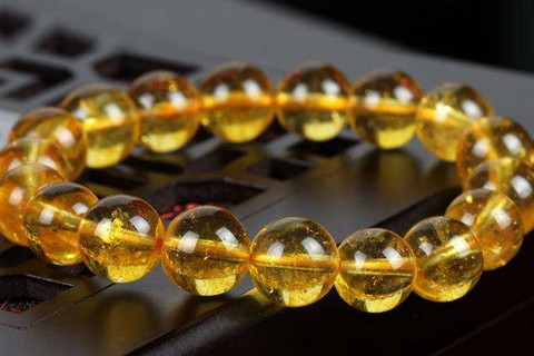 2020年穿什么样的水晶发财