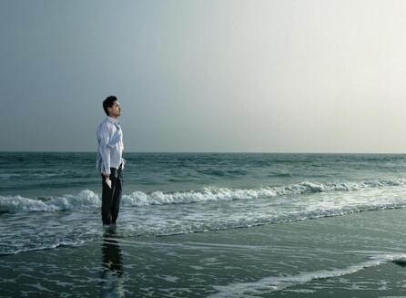 男孩的八个字网名是暖男