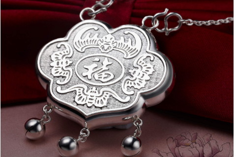 宝宝带了什么东西辟邪