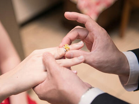 公蛇和母蛇结婚好吗？两条蛇配吗