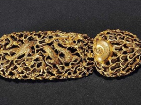 生在金箔和黄金里好吗