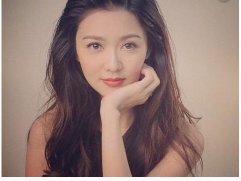 烂桃花女人的脸