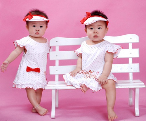 双胞胎宝宝取名不可犯的错误