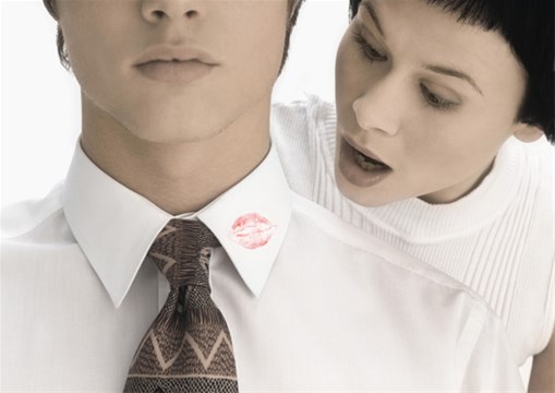 千万别做“逼着”老公出轨的女人