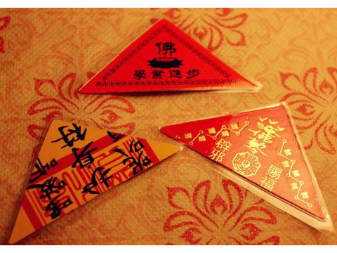 2021年，年纪太大最好穿什么，辟邪最好穿什么