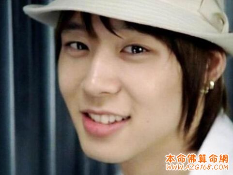 桃花眼男人面相图解