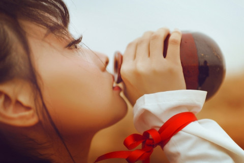 生肖属狗的人和属蛇的人做伴侣好吗