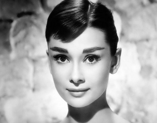 哪个八字女人让男人着迷