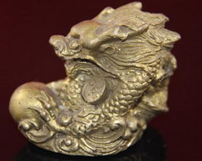 与龙相配的生肖