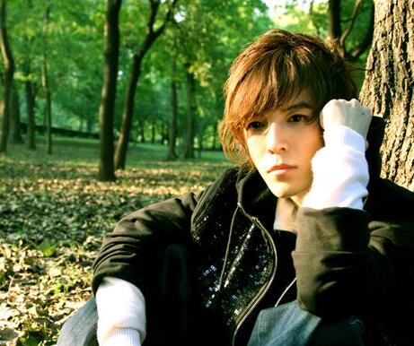 郭靖的脸变大了