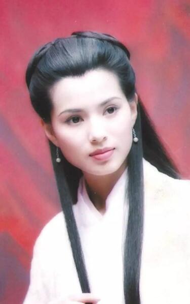 如何看人的脸:女性额头特征财富介绍