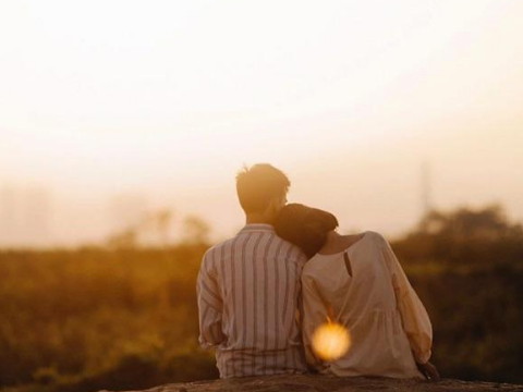 八字断婚姻 难嫁出去的女人八字