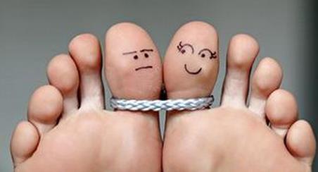 如何从你的脚上看到你一生的财富