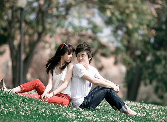 小清新短情侣网名