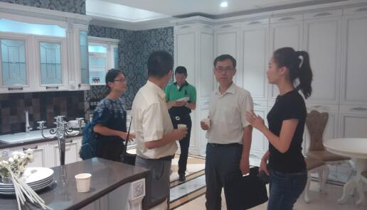 橱柜公司命名为完全收集