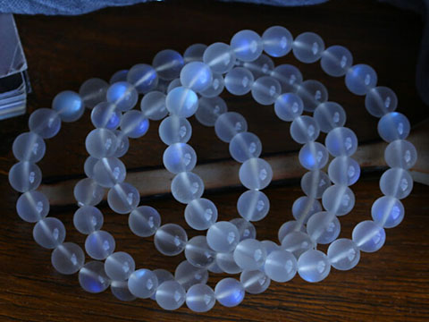 月光石和猫眼石有什么区别