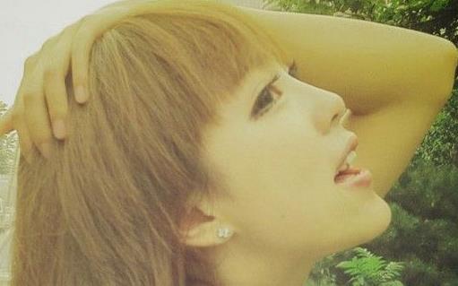 看女人的脸和手掌