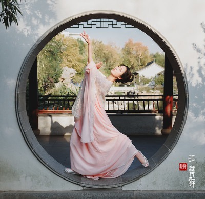 沙发墙可以做柜子吗配图